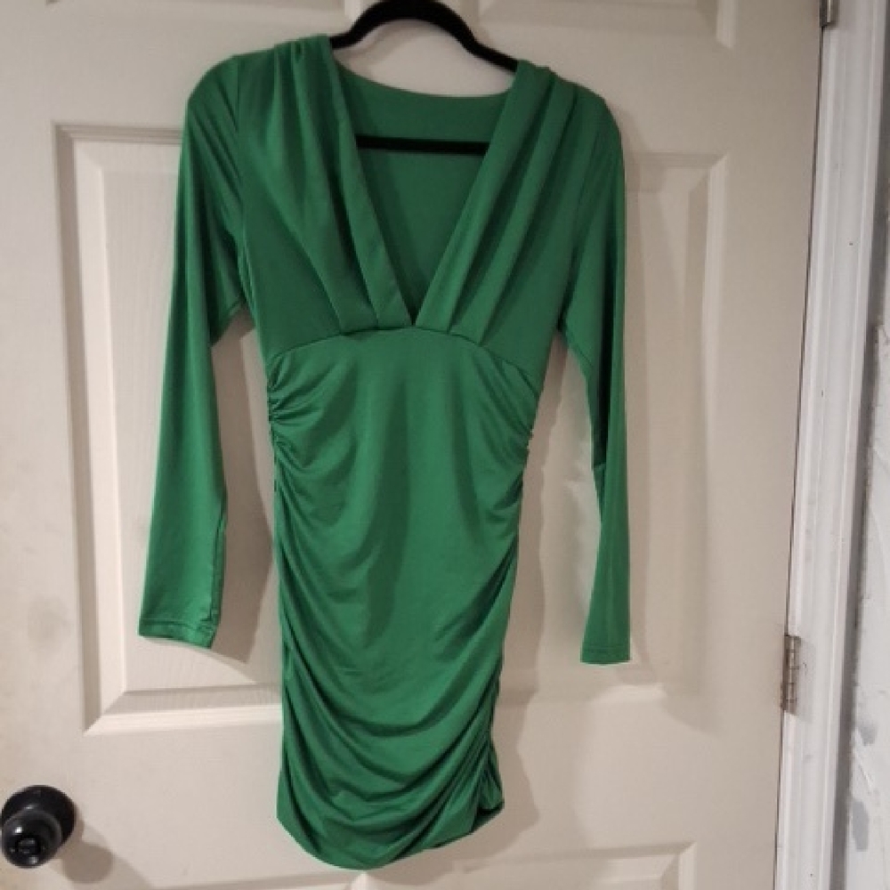 Elegant Green Long Sleeve Dress.  CAJA. #1
